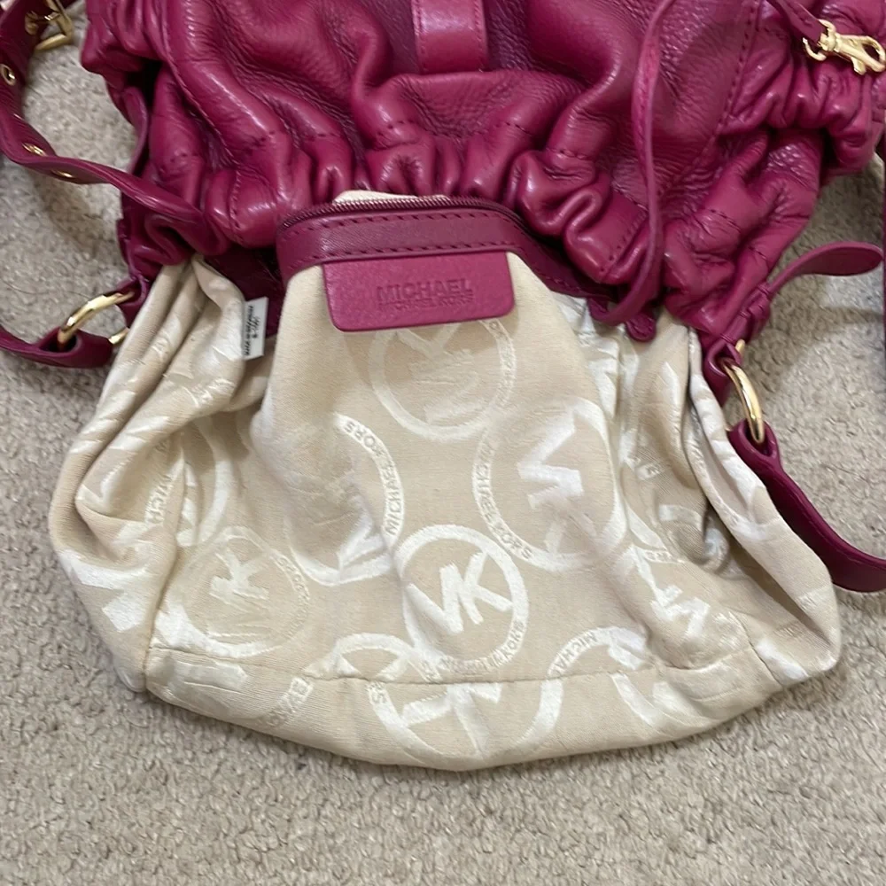 Michael Kors Pink / Purple Pebble Leather Crossbody With Gold Hardware